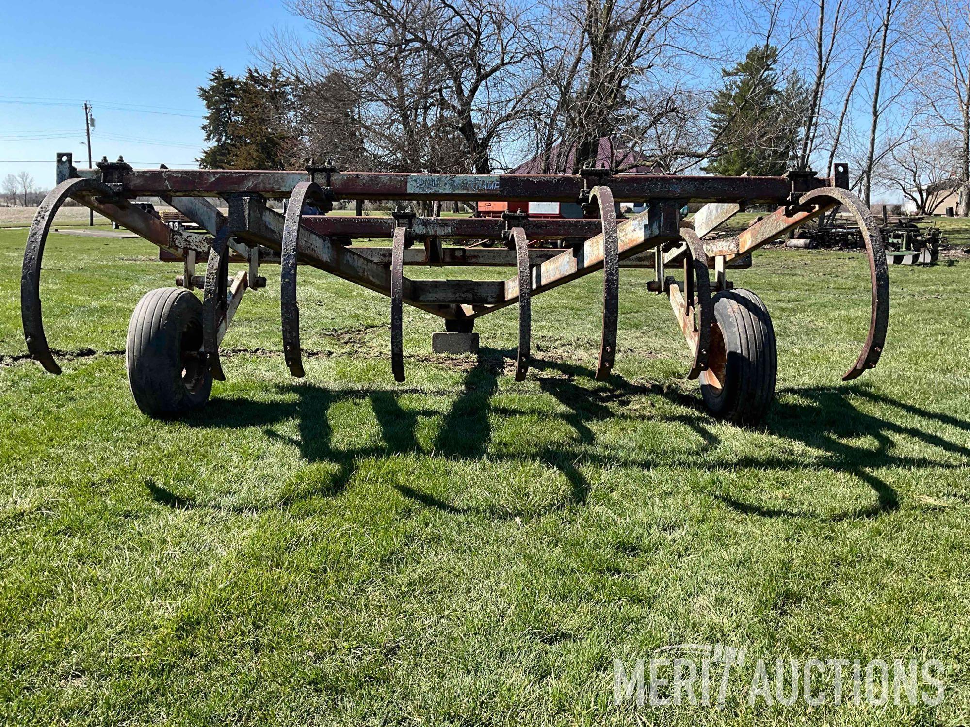 DMI 8 shank 10ft. chisel plow