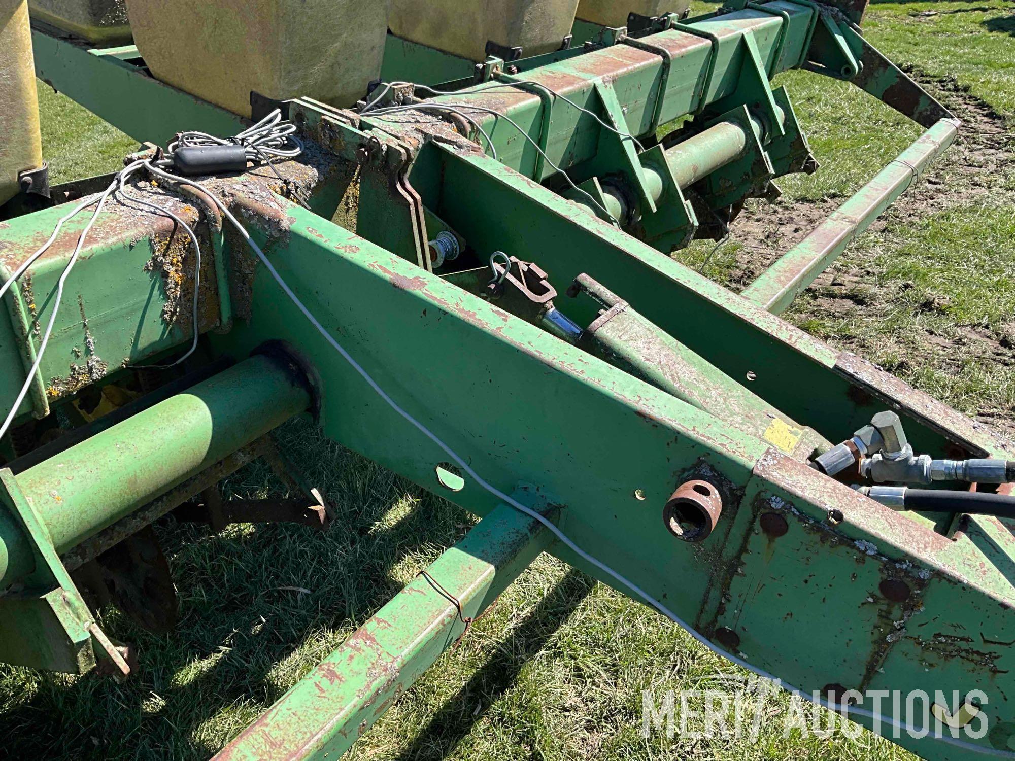 John Deere 7000 6 row 30in. planter