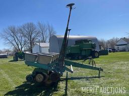 John Deere 7000 6 row 30in. planter