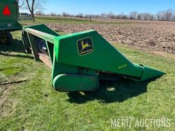 John Deere 443 4 row 30in. corn head