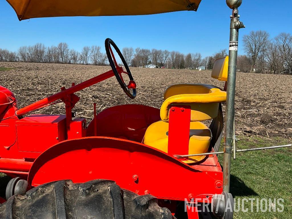 Allis Chalmers C gas tractor