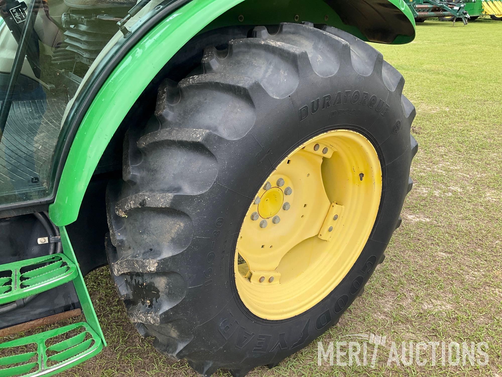 2013 John Deere 5085E