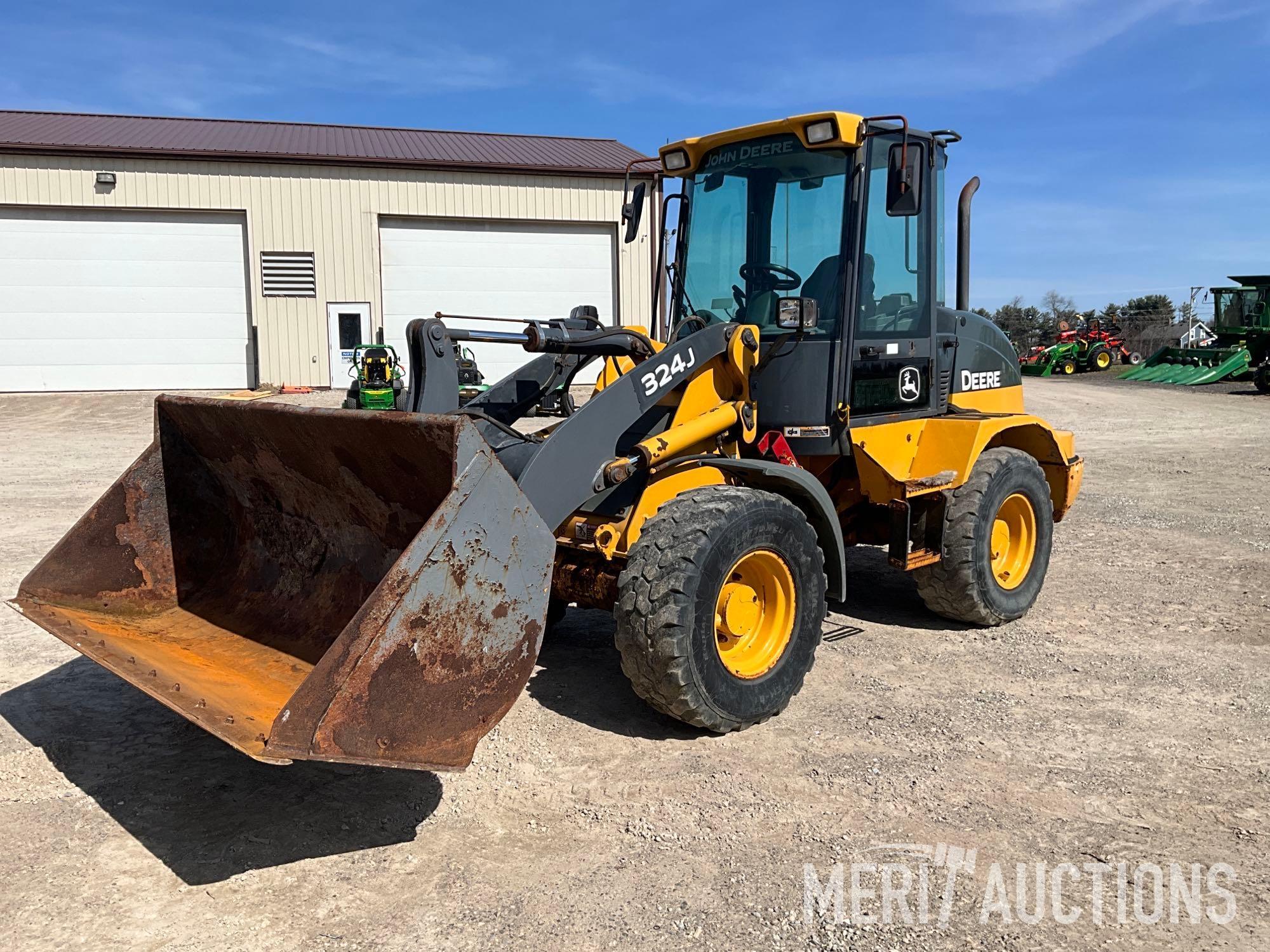 2014 John Deere 324J