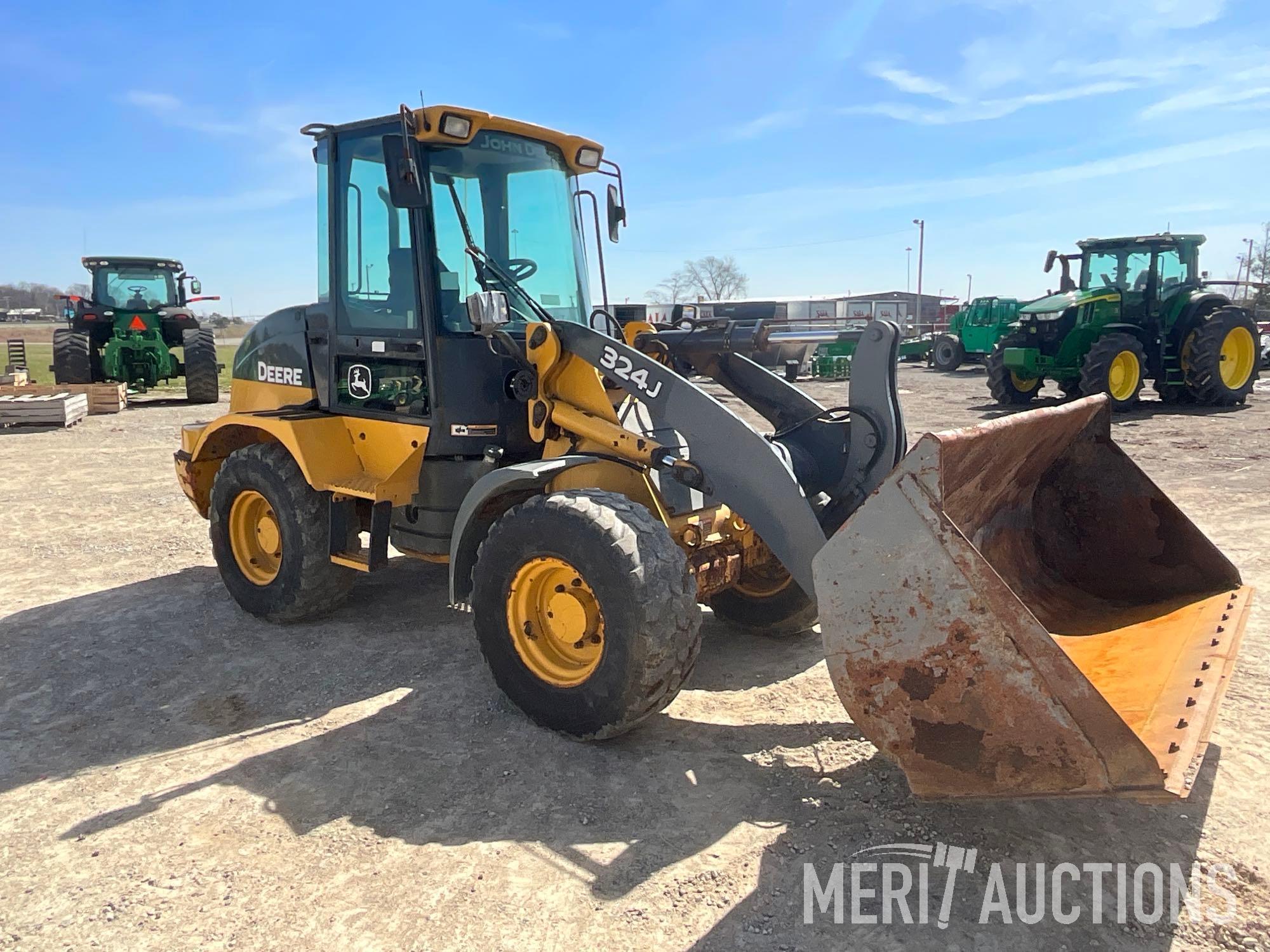 2014 John Deere 324J