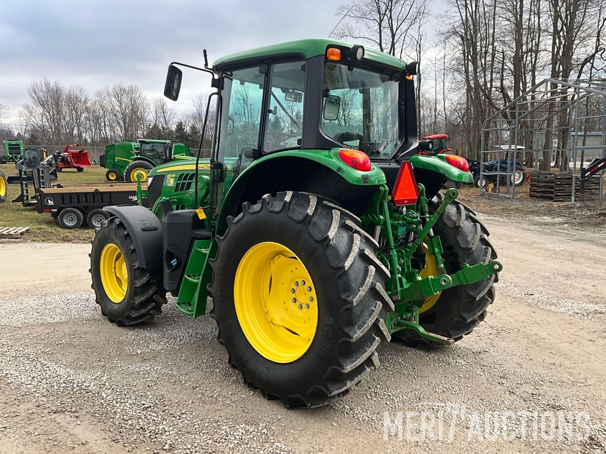 2019 John Deere 6110M