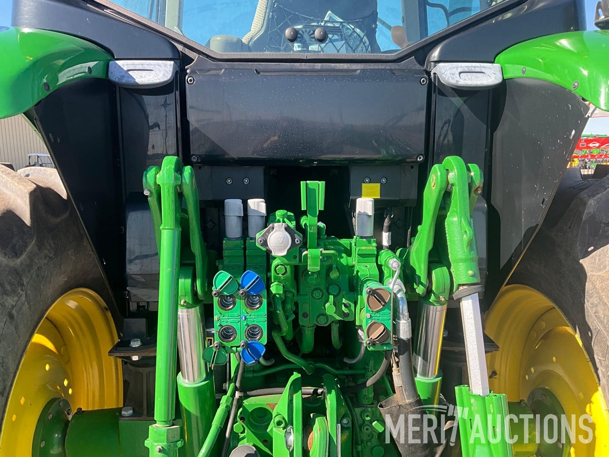 2019 John Deere 6110M