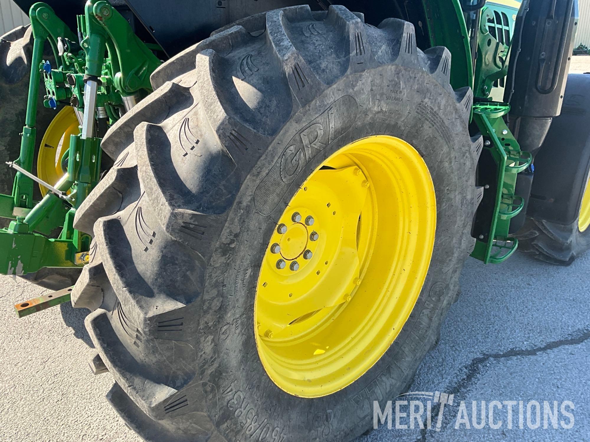 2019 John Deere 6110M