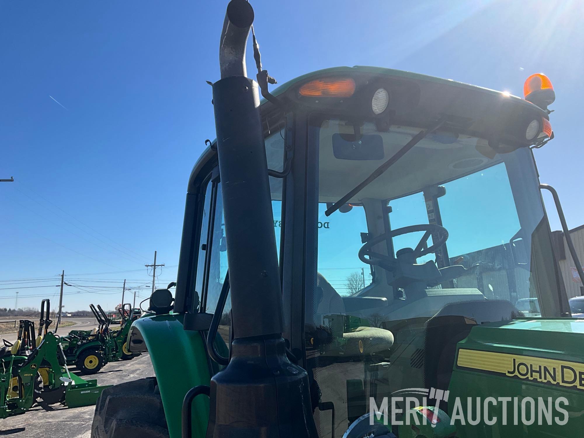 2019 John Deere 6110M