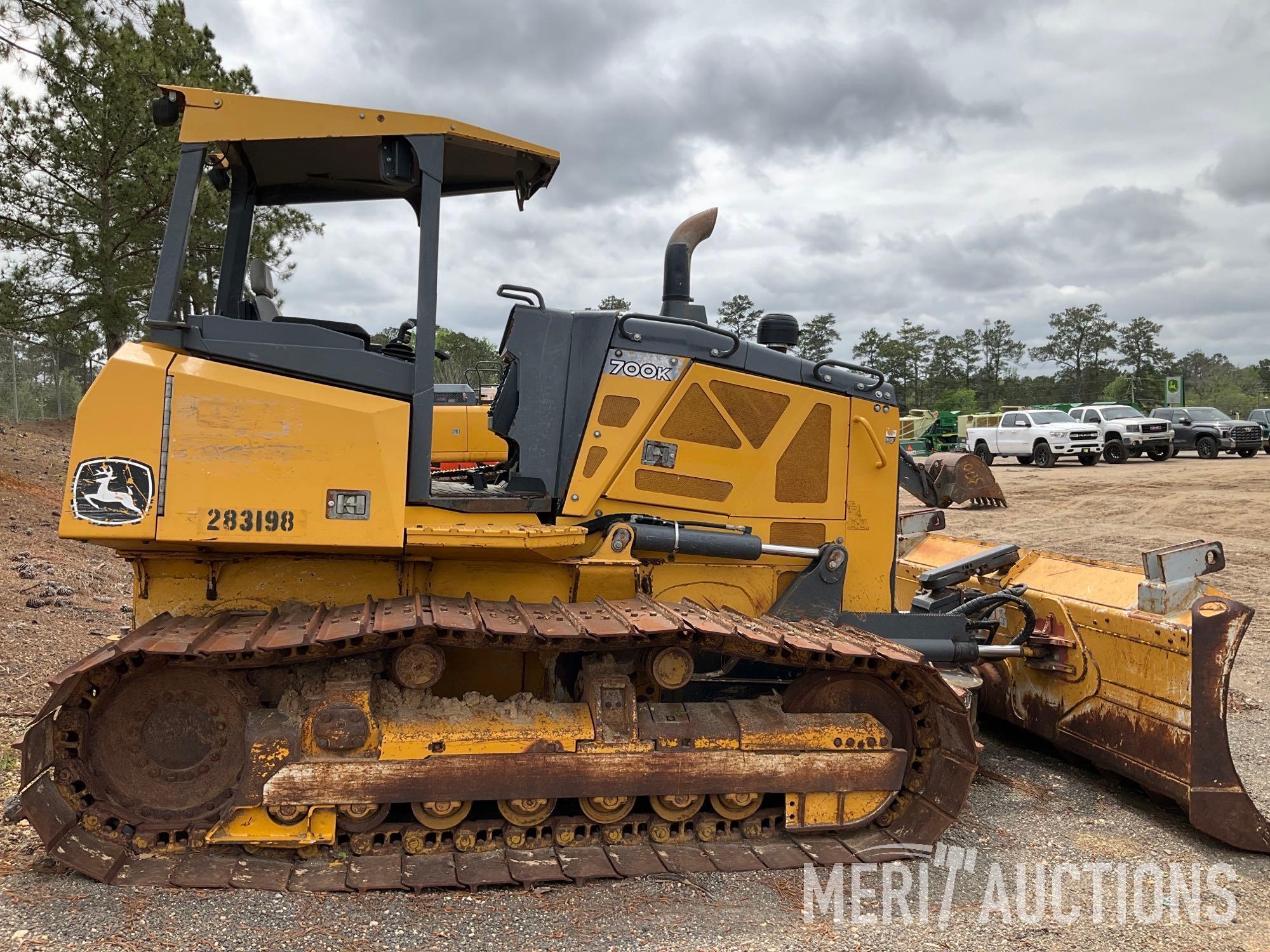 2015 John Deere 700K