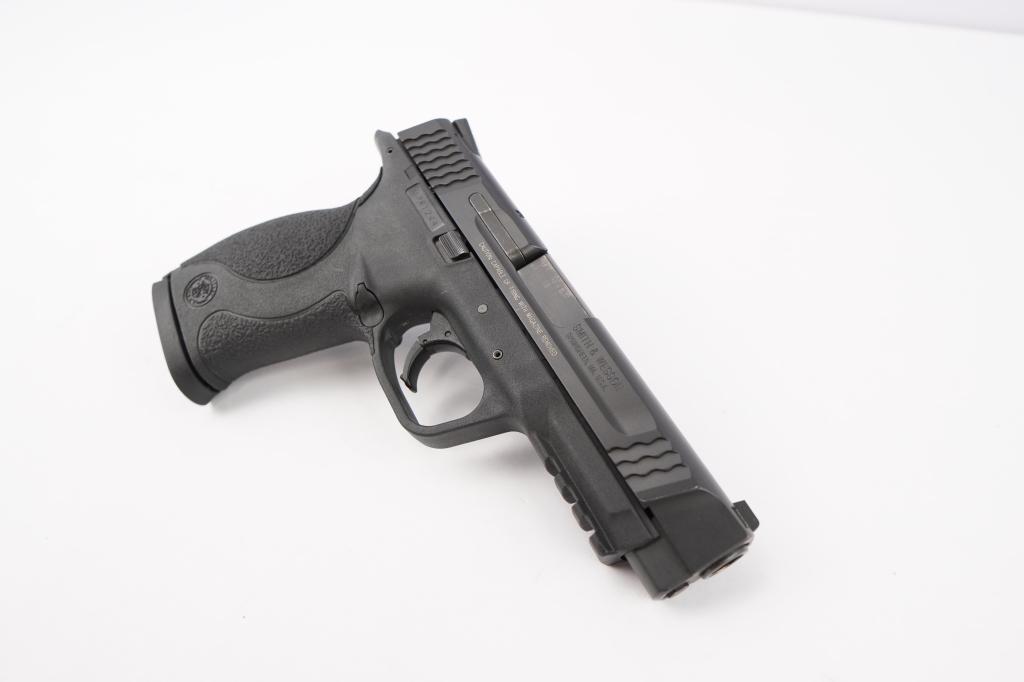 Smith & Wesson M&P45 .45 Auto