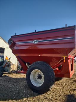 J & M 750 Auger Wagon