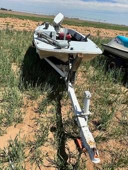 LONE STAR BOAT WITH JOHNSON 35 MOTOR