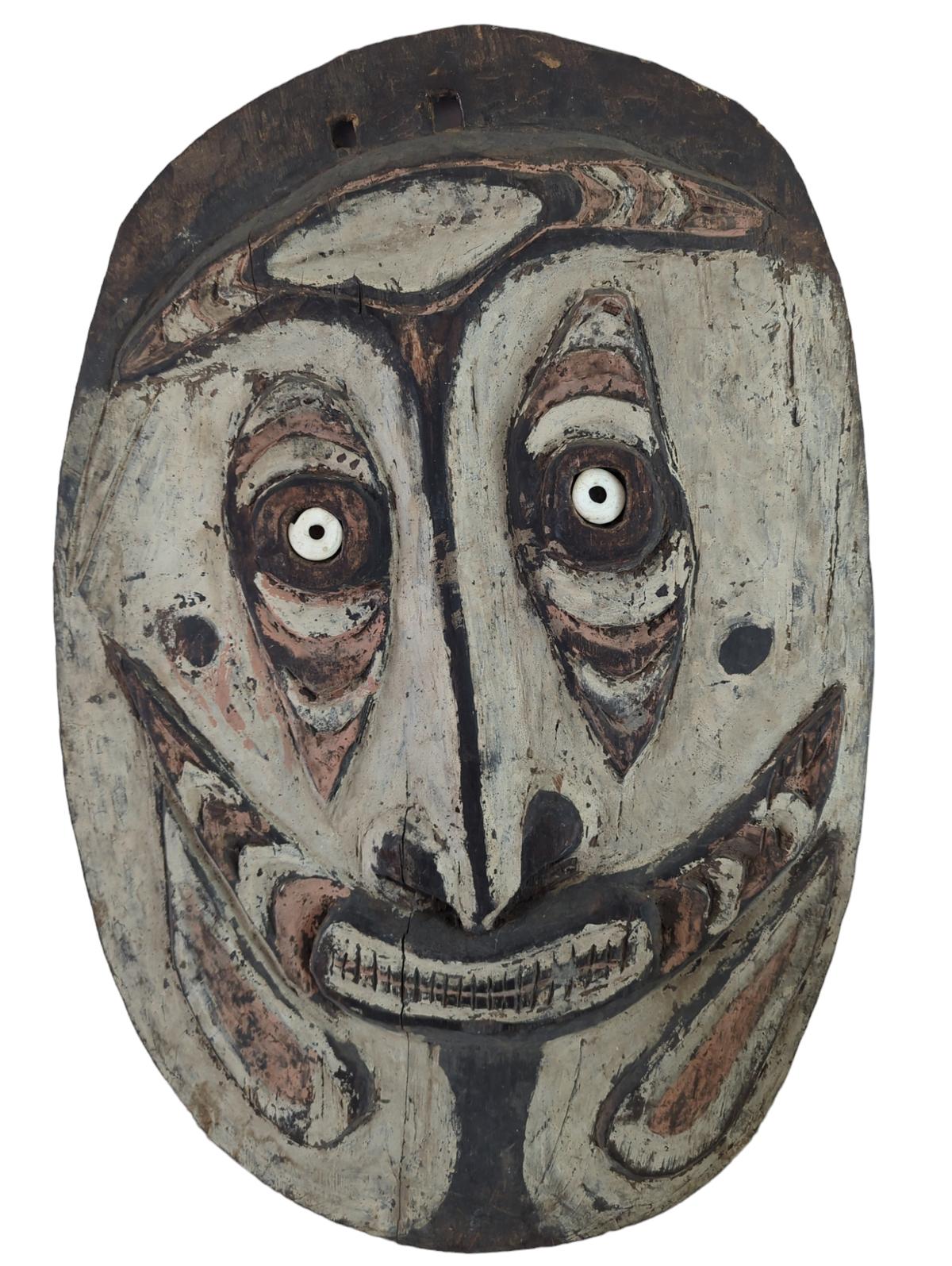 Antique Paupa New Guinea carved wood ancestral mask