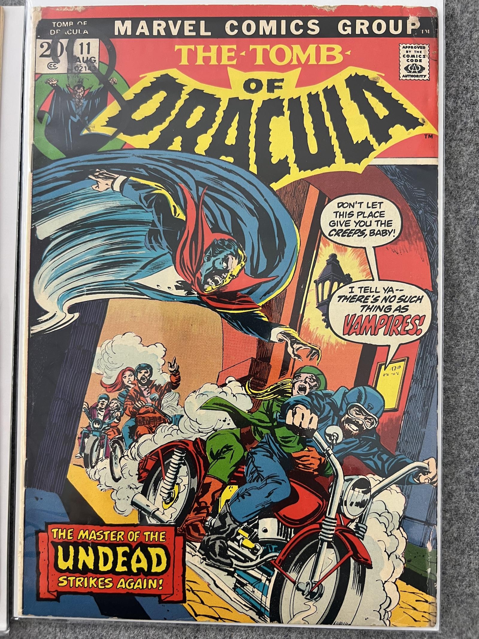 The tomb of Dracula 11 Marvel comic book superman 196 Collection