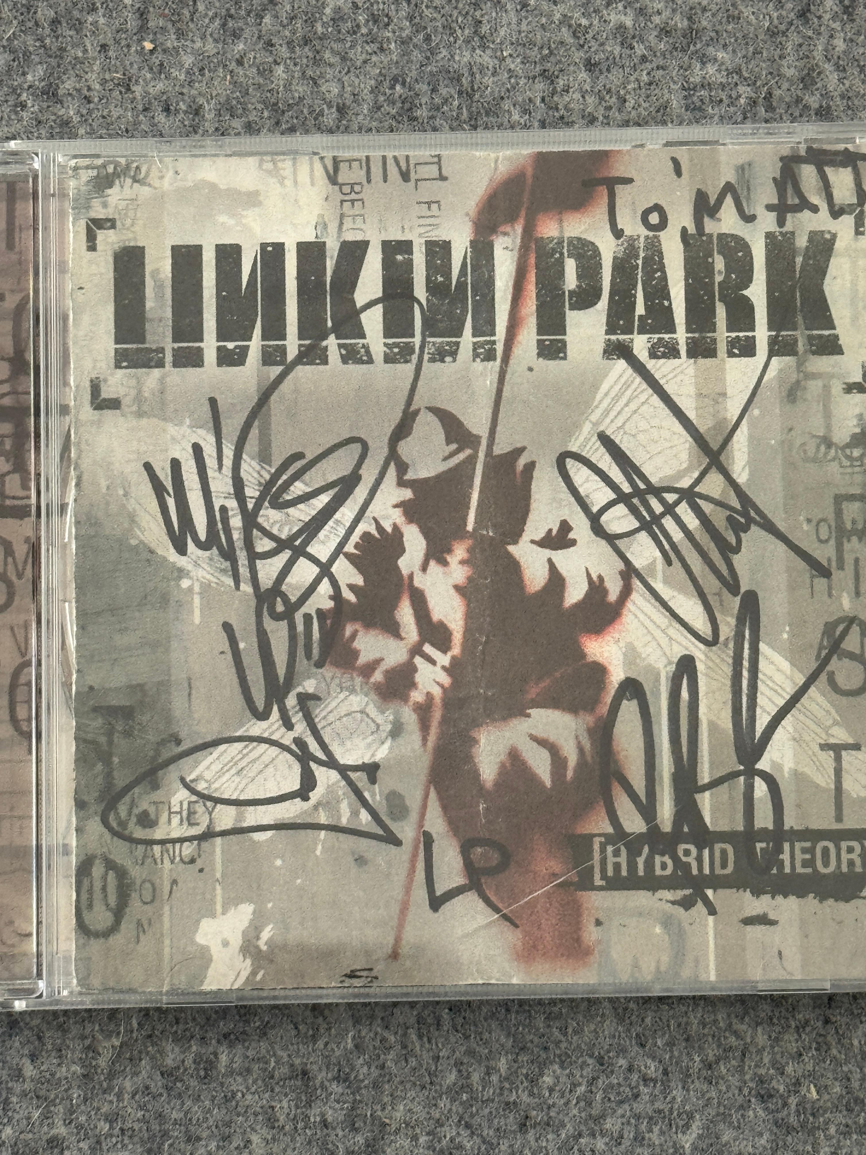 Linkin Park - Hybrid Theory Chester Bennington and Mike Shinoda Autographed CD Case