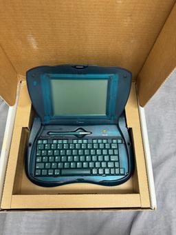 Apple Newton eMate 300 with box