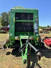 John Deere 468 hay baler