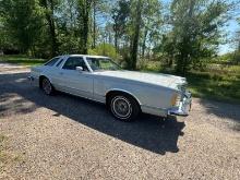 1977 Ford Thunderbird 2 Dr Hardtop