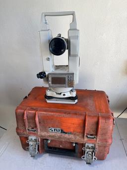 LIETZ DT5 THEODOLITE TRANSIT SURVEY INSTRUMENT - WITH CASE - 30X, 45MM