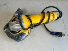 DEWALT 4.5" ANGLE GRINDER - DWE402