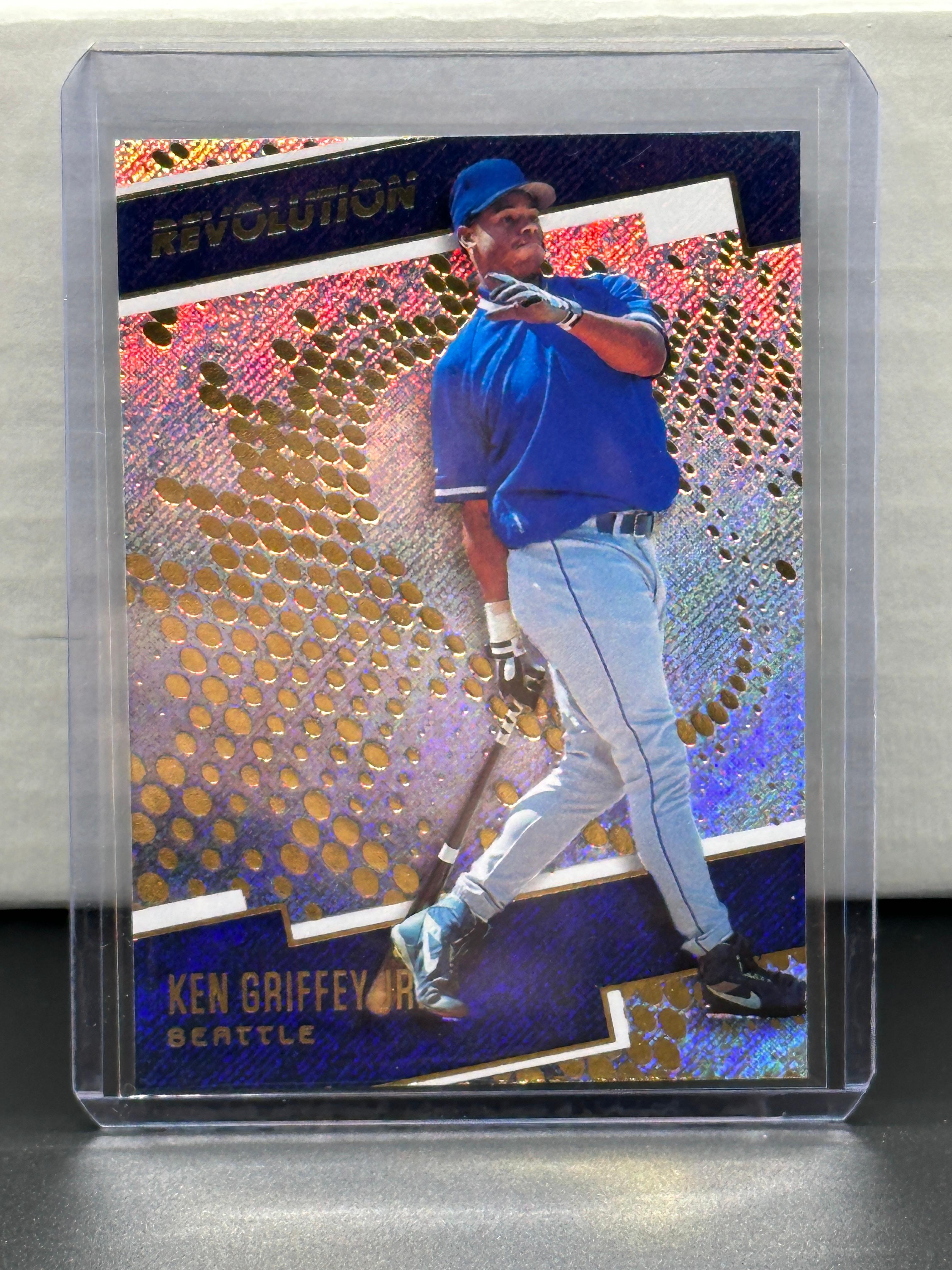 Ken Griffey Jr. 2018 Panini Revolution #1