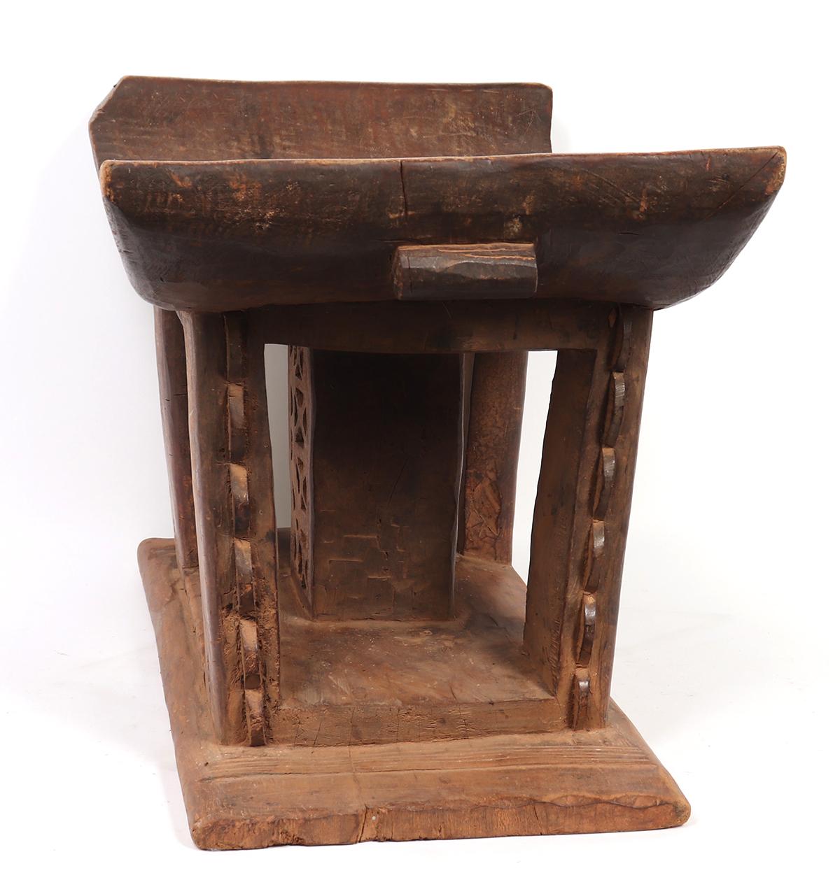 Asante 'Prestige' Stool, Ex-Ambassador