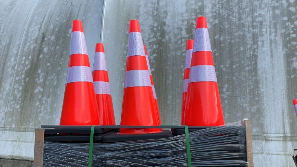 Set of 25 Traffic Cones