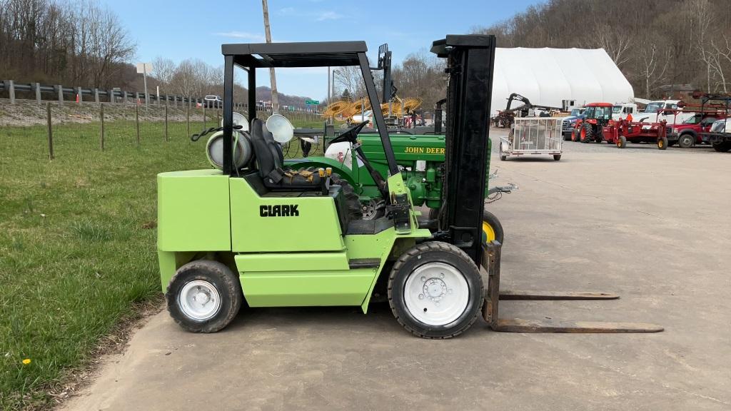 2001 Clark Fork Lift