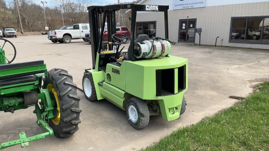 2001 Clark Fork Lift