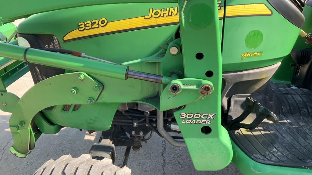 2015 John Deere 3320 Tractor