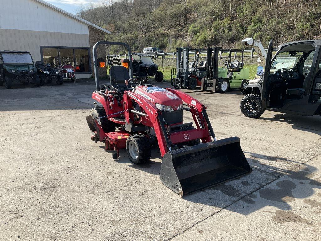 Massey GC1705 Tractor