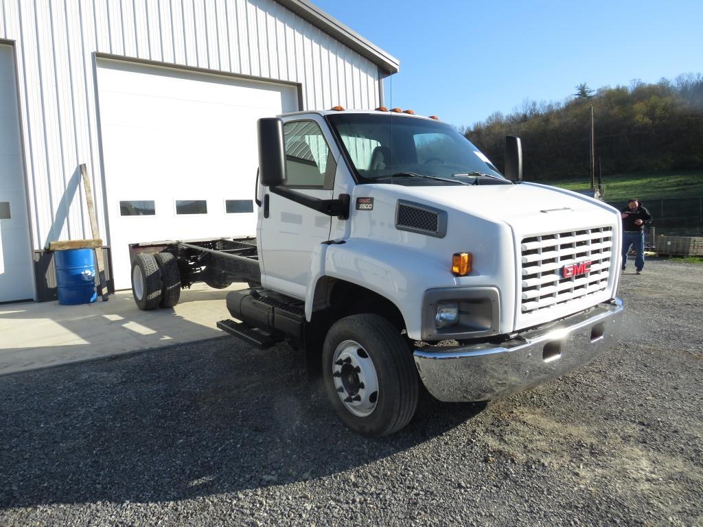 2004 GMC 6500