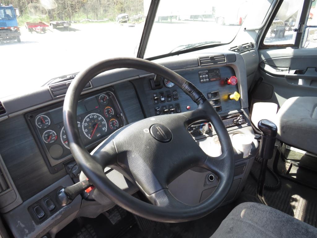 2007 Freightliner Columbia