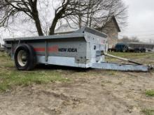 New Idea 3622 Manure Spreader