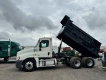 2015 Freightliner Dump Truck