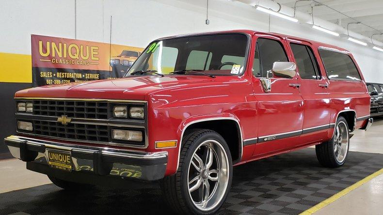 1991 Chevrolet Suburban, 5.7 V8, Cold AC!