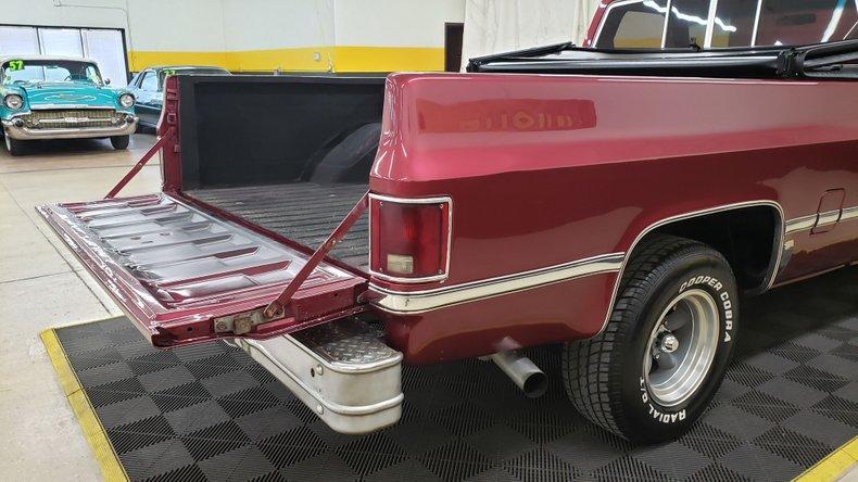 1982 Chevrolet C10 Silverado - 6.2L Diesel