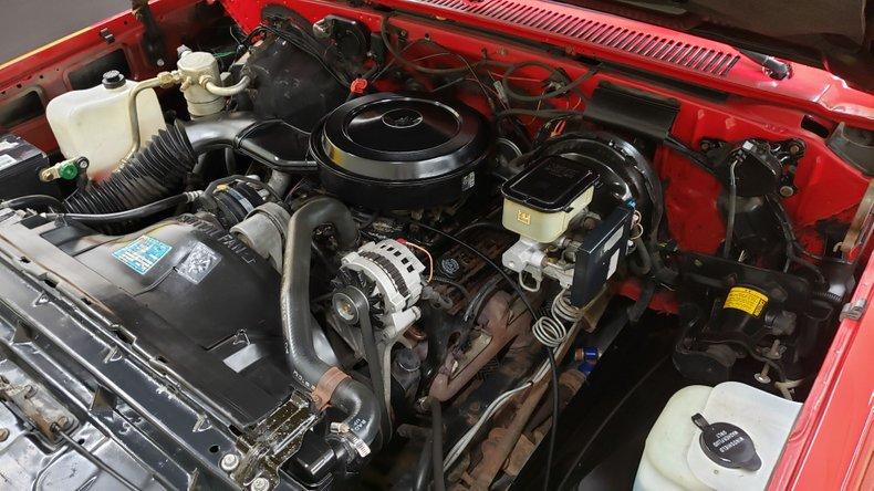 1991 Chevrolet Suburban R1500 -  5.7L V8