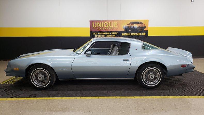 1978 Pontiac Firebird Esprit, V8, beautiful paint!