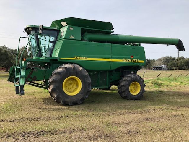 John Deere Combine