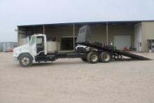 2001 Freightliner FL80 Truck