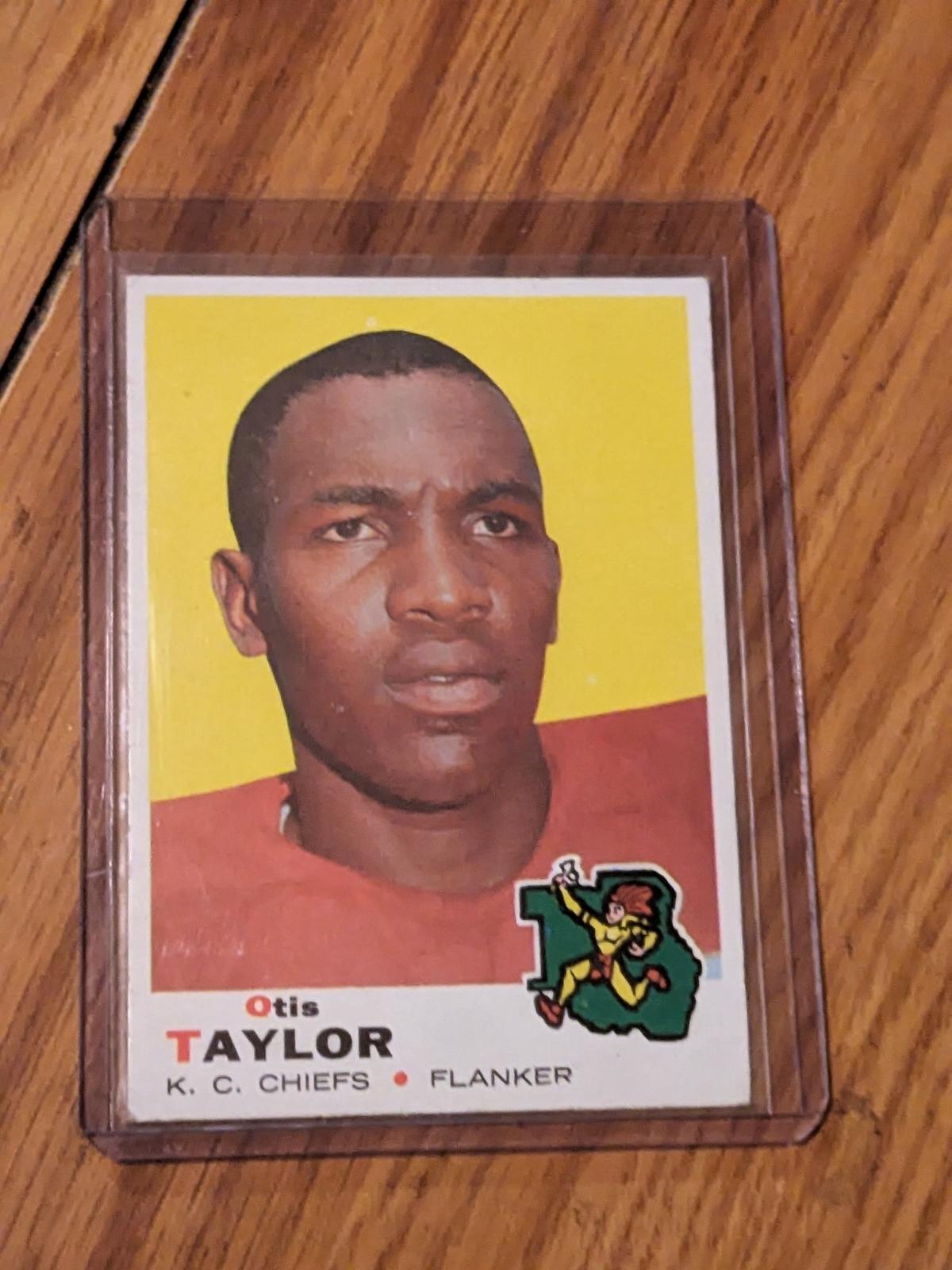 1969 Topps #191 Otis Taylor Kansas City Chiefs NFL Vintage Football Card