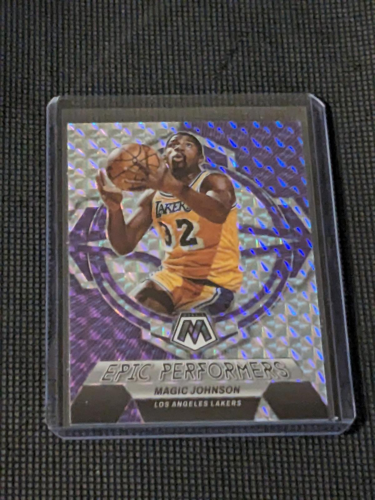 2022-23 Panini Mosaic Epic Performers Magic Johnson Silver Prizm #14