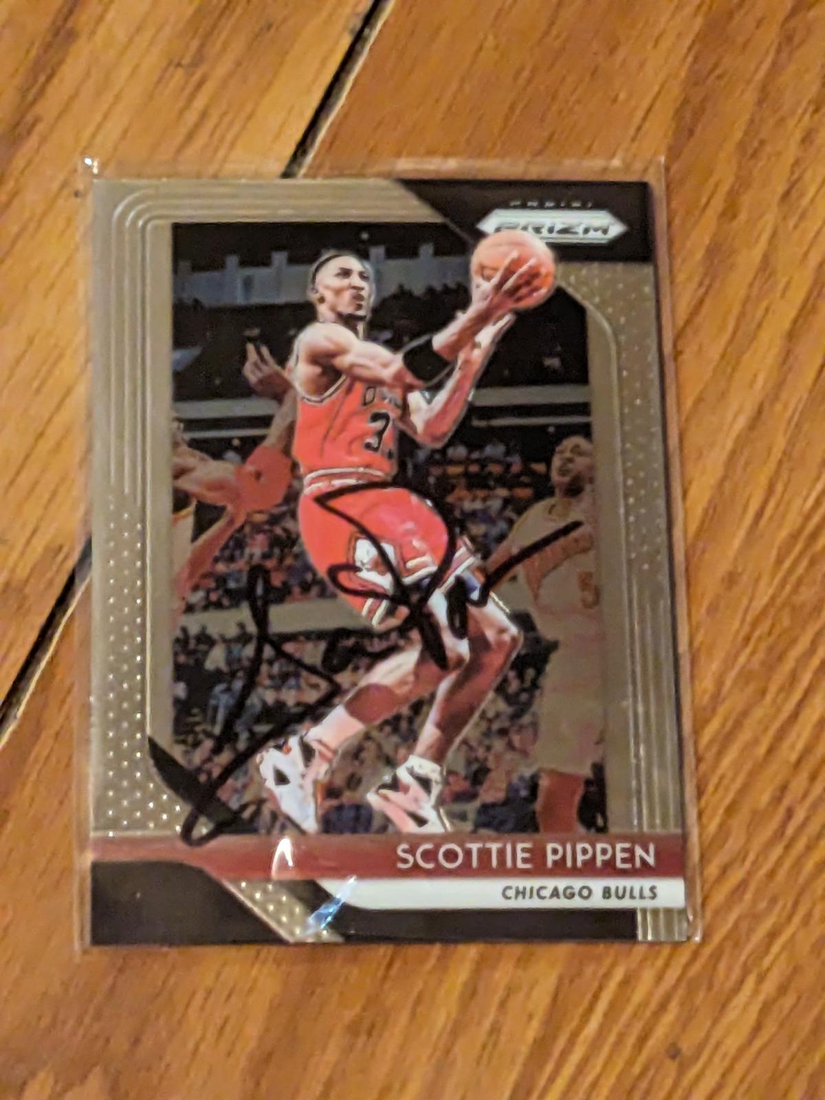 Scottie Pippen autographed card w/coa