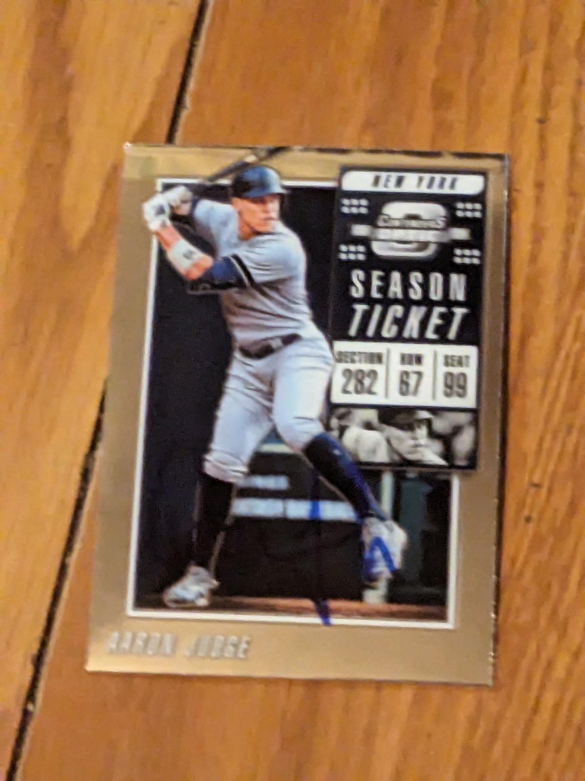 Aaron Judge autographed card w/coa