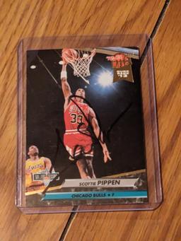 Scottie Pippen autographed card w/coa