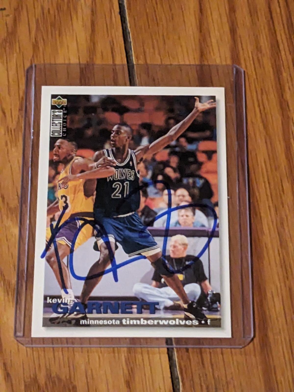 Kevin Garnett autographed card w/coa