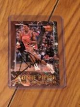 Scottie Pippen autographed card w/coa