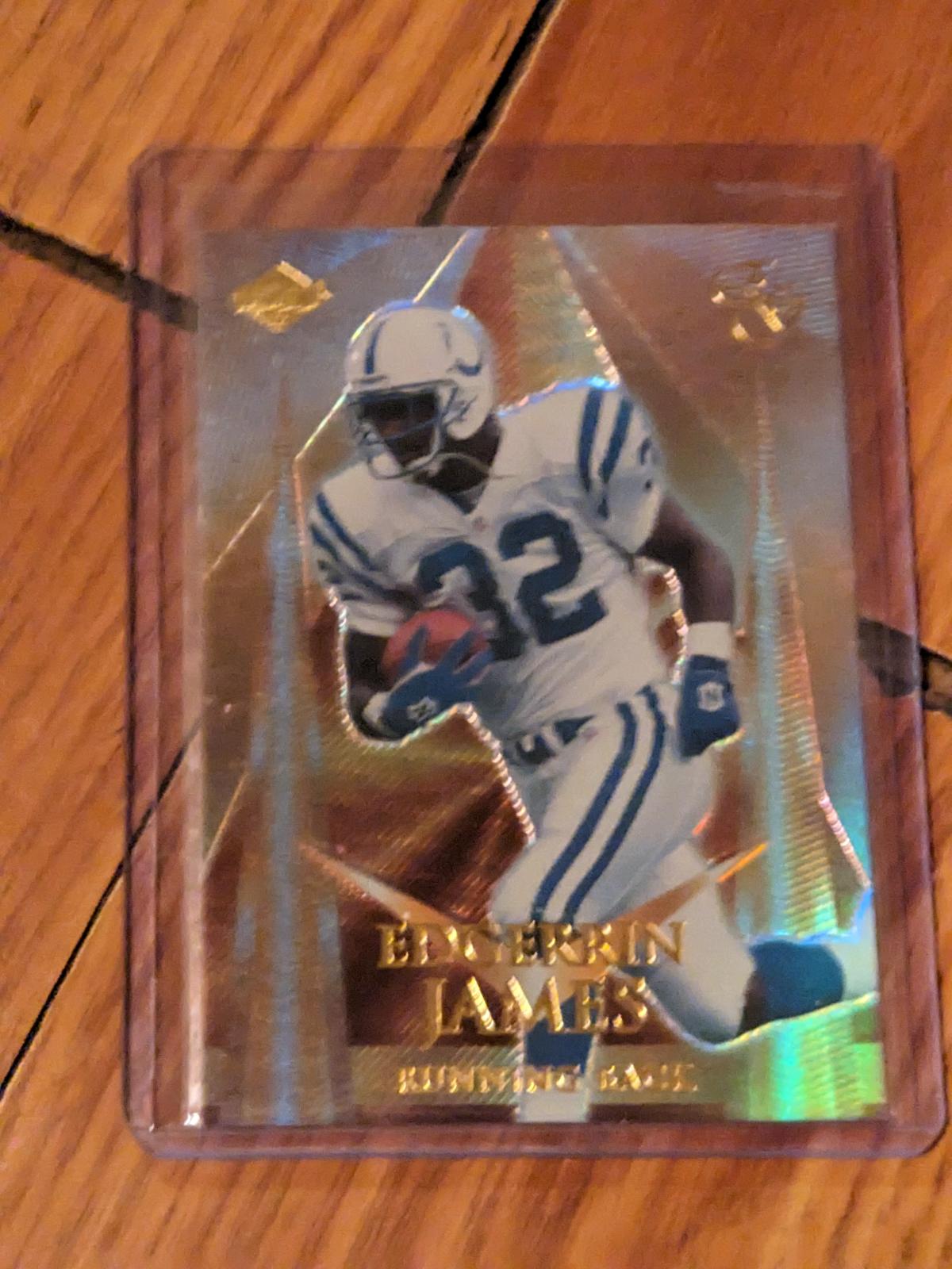 1335/2000 2000 Collector's Edge EG Golden Edgerrin James