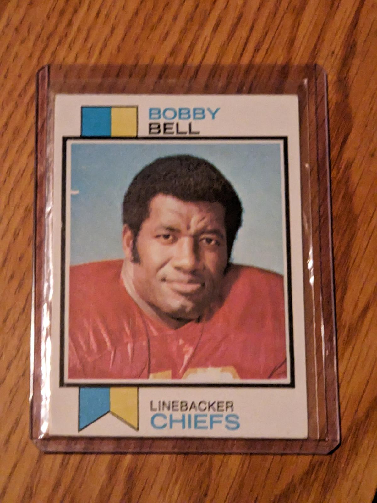 1973 Topps FOOTBALL #435 BOBBY BELL HOF KANSAS CITY CHIEFS